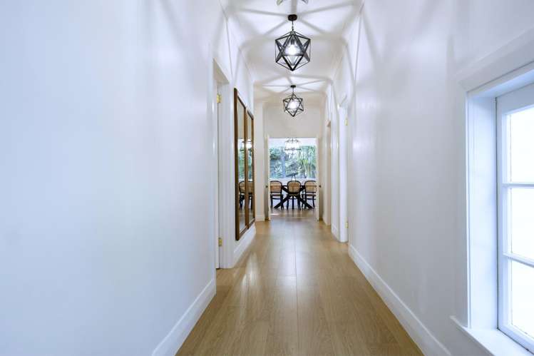 139 Woodlands Park Road Titirangi_9