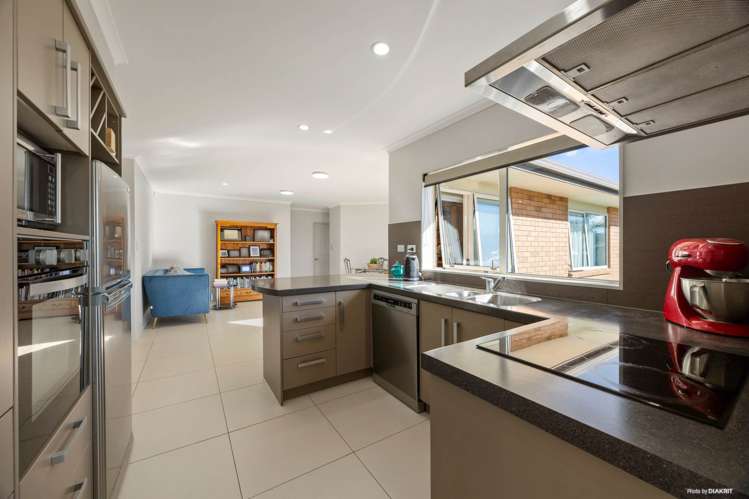 16 Anchorite Way_4