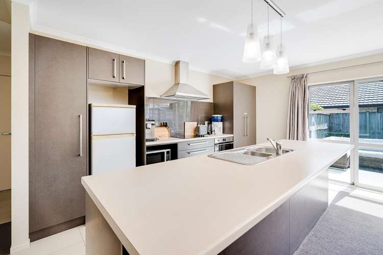 30 & 30A Sirius Crescent Rototuna North_4