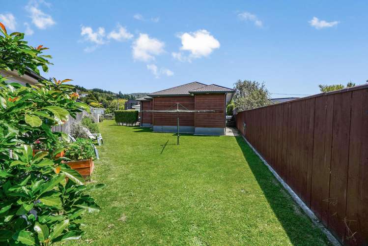 64a Hyde Street Wainuiomata_12