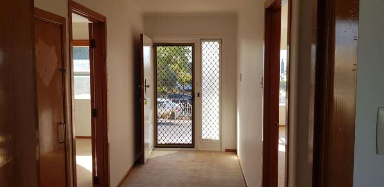 12 Mickle Street Te Atatu South_3