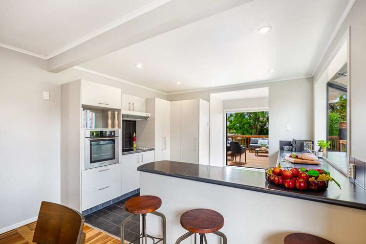 43 Vodanovich Road Te Atatu South_10