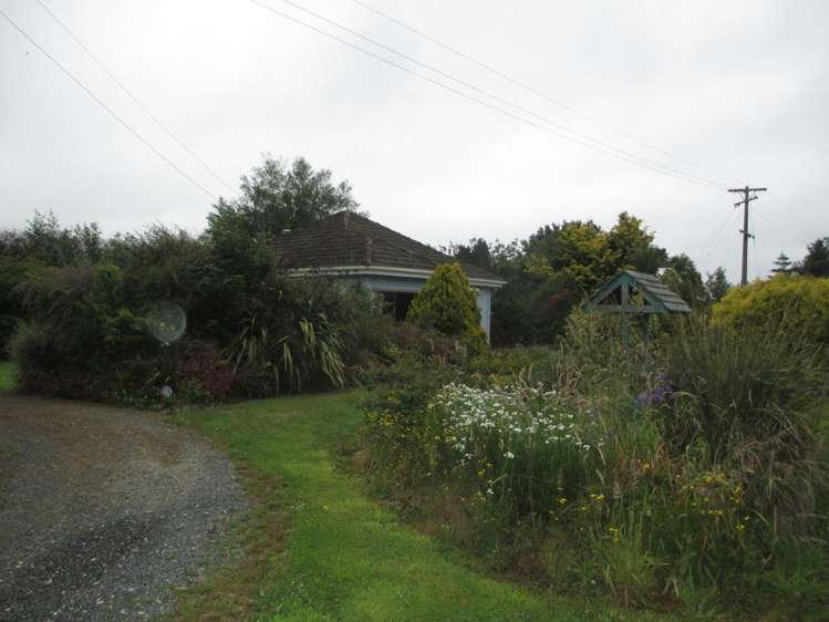 869 Tahakopa Valley Road Catlins Surrounds_27