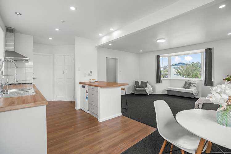 9 Laburnum Grove Maungaraki_2