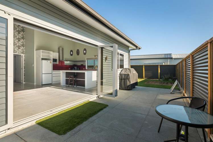 14 Surfers Avenue Waihi Beach_14