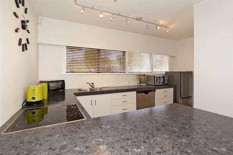 3/29 Lake Pupuke Drive Takapuna_7