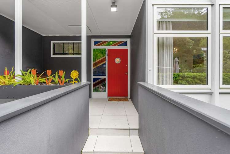 2/4 Gill Road Eastbourne_17