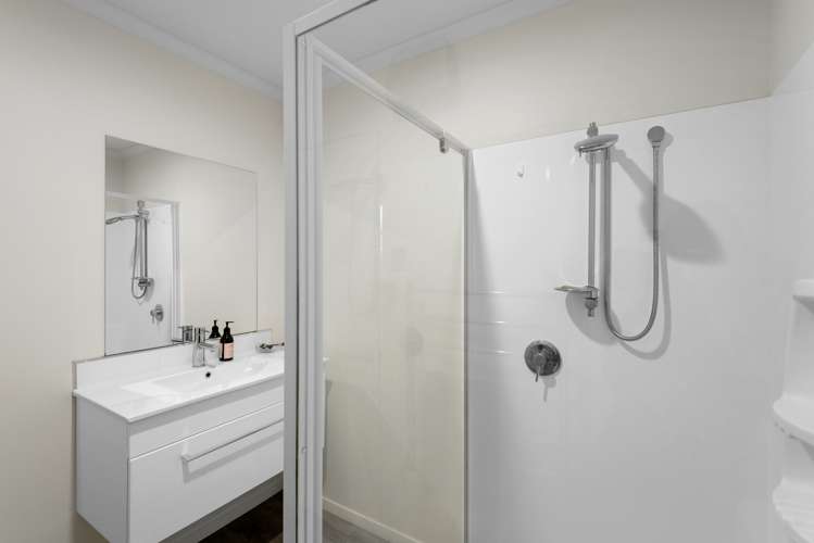 63 Chartwell Street Burwood_19