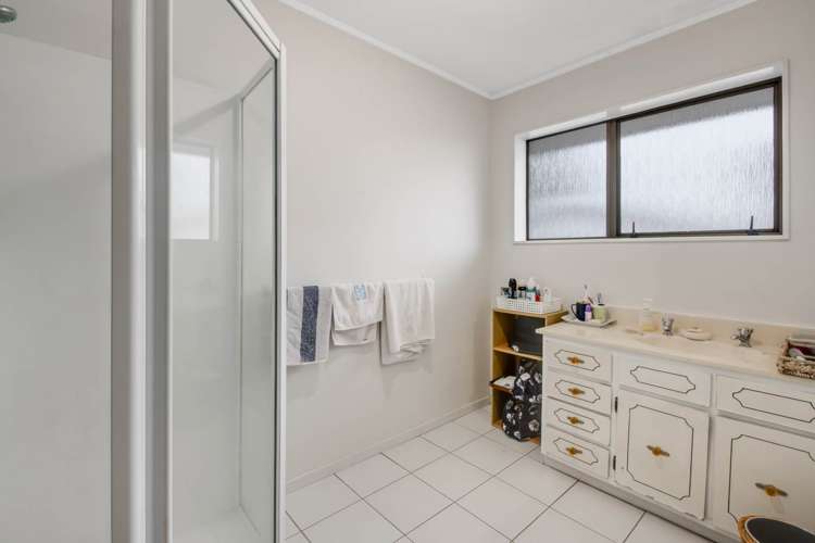 7 Thorburn Avenue Red Beach_18