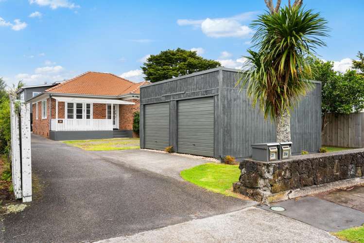 31 Woodward Road Mount Albert_13