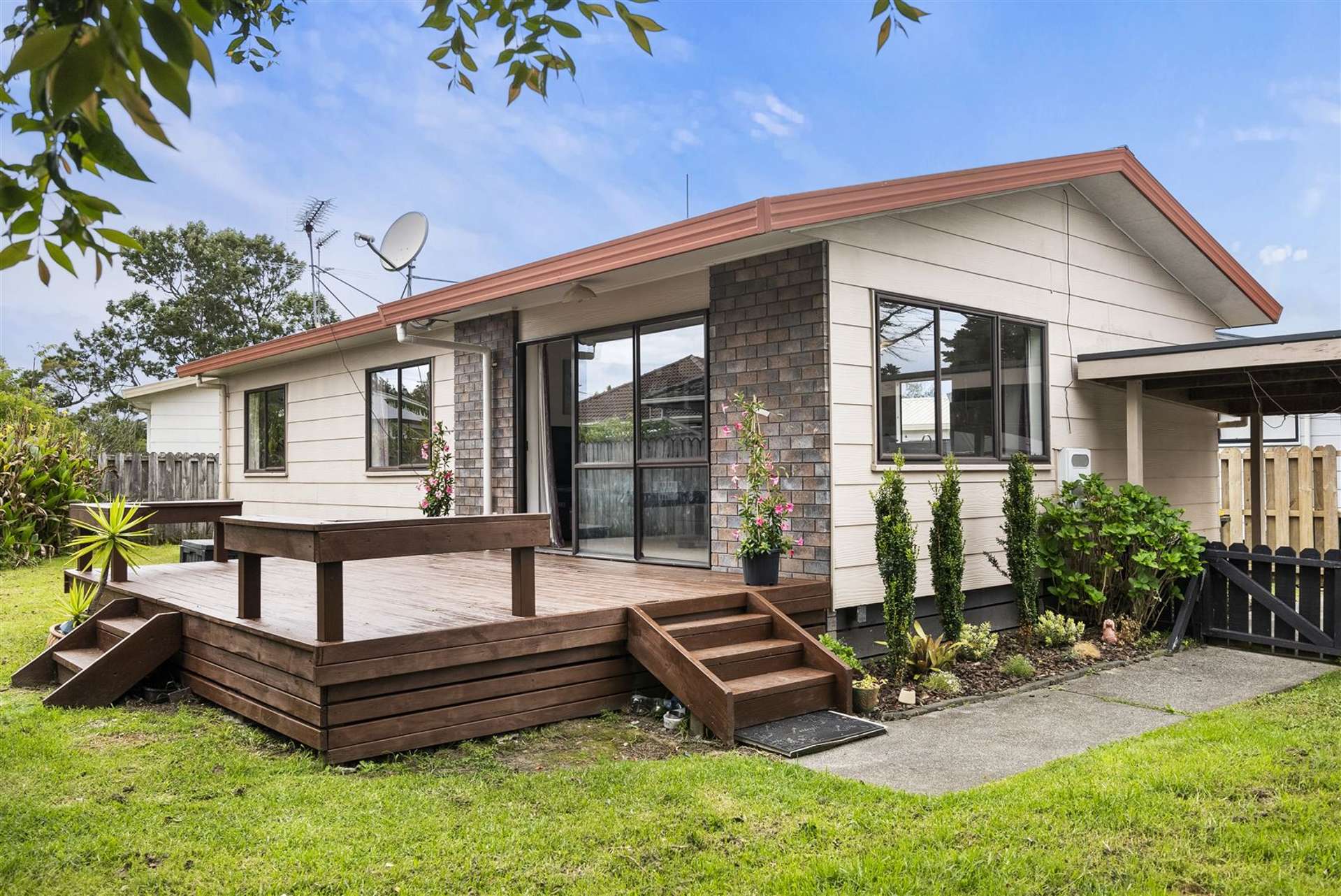 1/12 Aurea Avenue Pakuranga_0