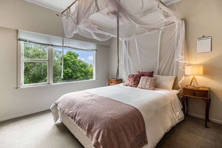 2157 East Coast Road Stillwater_14