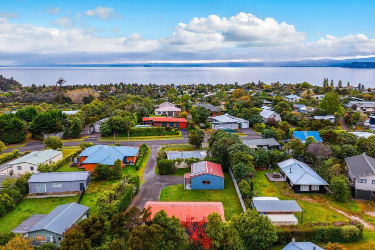 17 Te Waaka Terrace Kuratau_24