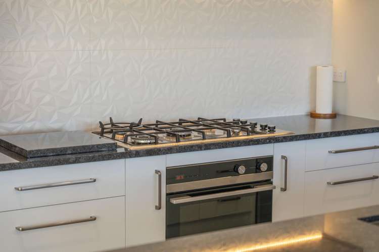 18 Wai Terrace Wharewaka_17