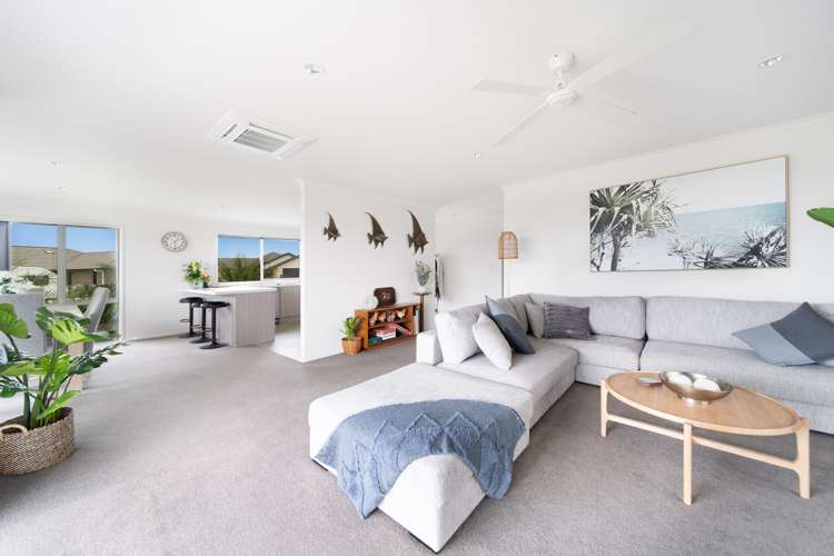 2 Roto View One Tree Point_20