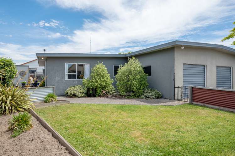 2/8 Faulkland Drive Witherlea_20