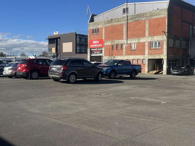 10-16 Perry St Masterton_2