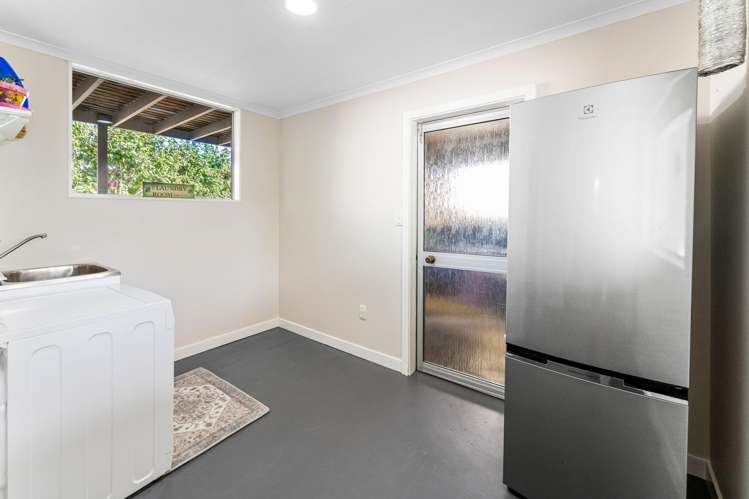 4 Lord Auckland Road Wakefield_16