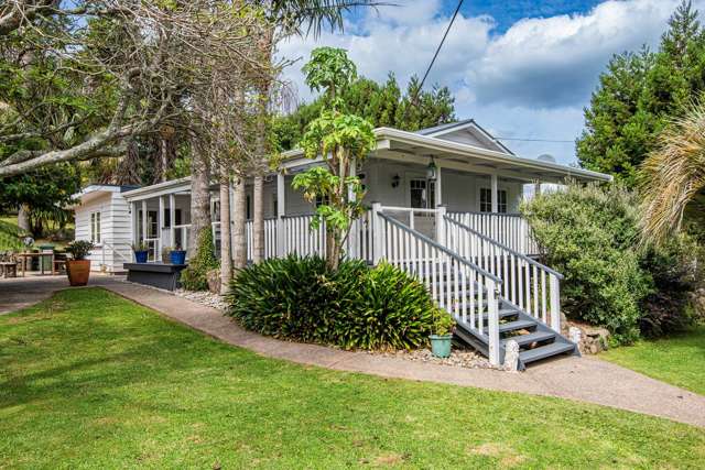 Classic Bungalow Charm in a Rural Kamo Setting
