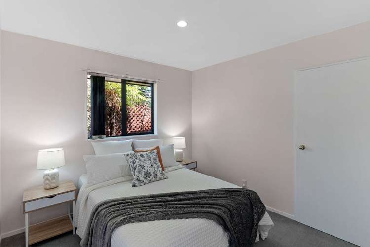 2/12 Carlsen Street Burwood_15