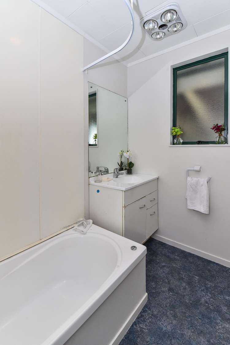 1/2 Jack Farrell Place Papakura_7