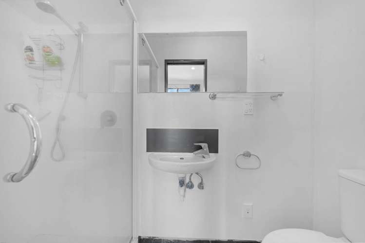 1/42 Holly Street Avondale_16
