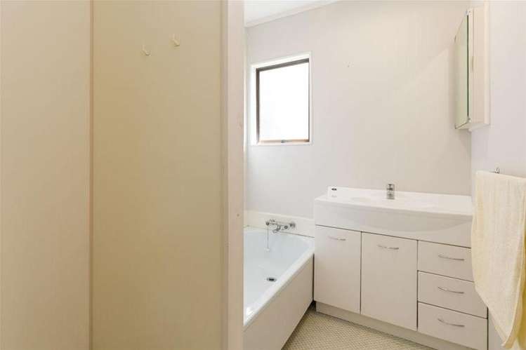 2/19 Trafalgar Street Johnsonville_6