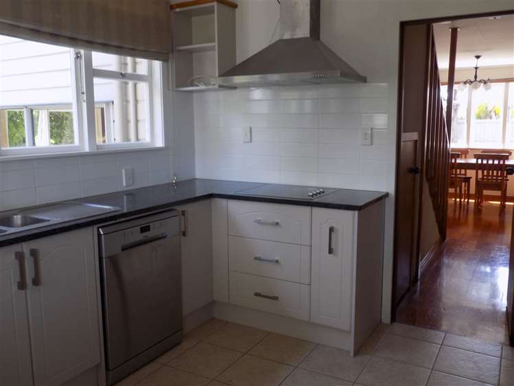 60 Te Atatu Road Te Atatu South_7