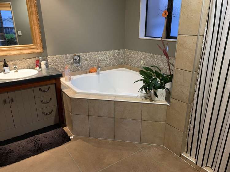 14 Mauritius Key Papamoa_15