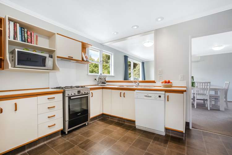 21 Burns Grove Trentham_6