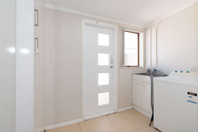 1/1 Akehurst Avenue New Lynn_14