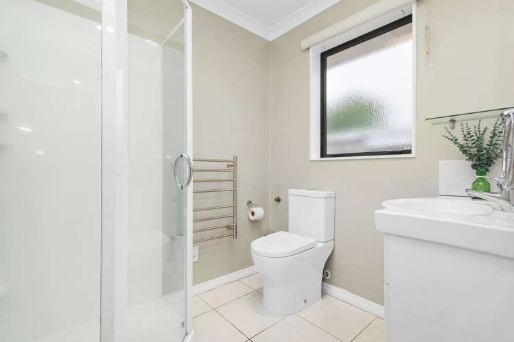 10 Nathan Street Tawa_13