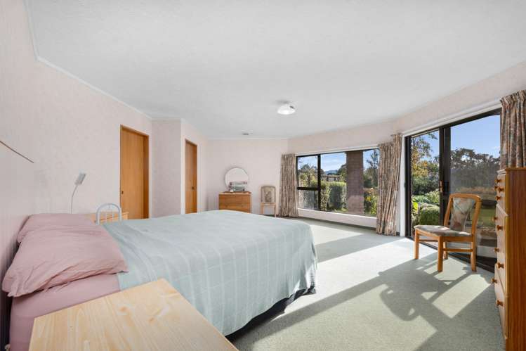 22 Fairbourne Drive Fairhall_7