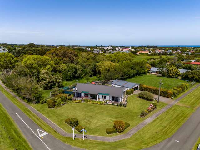 A wonderful lifestyle opportunity in Manaia