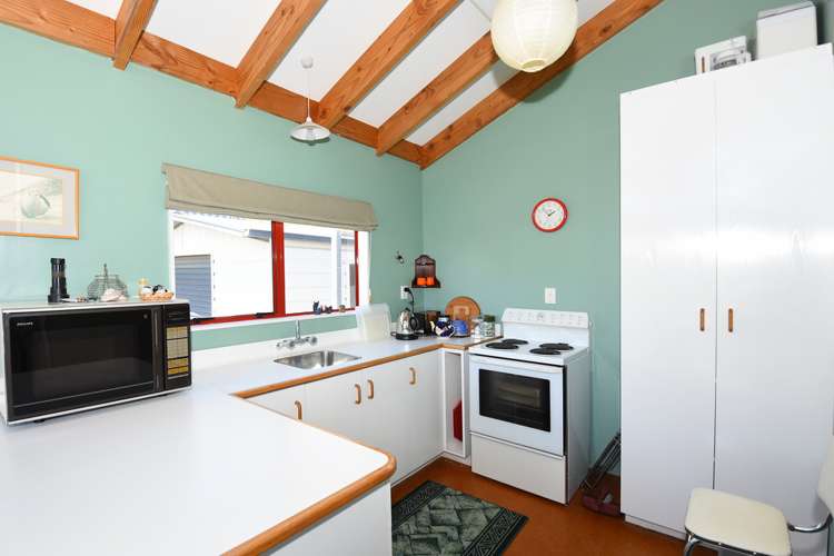 10 Te Miha Crescent Cape Palliser_7