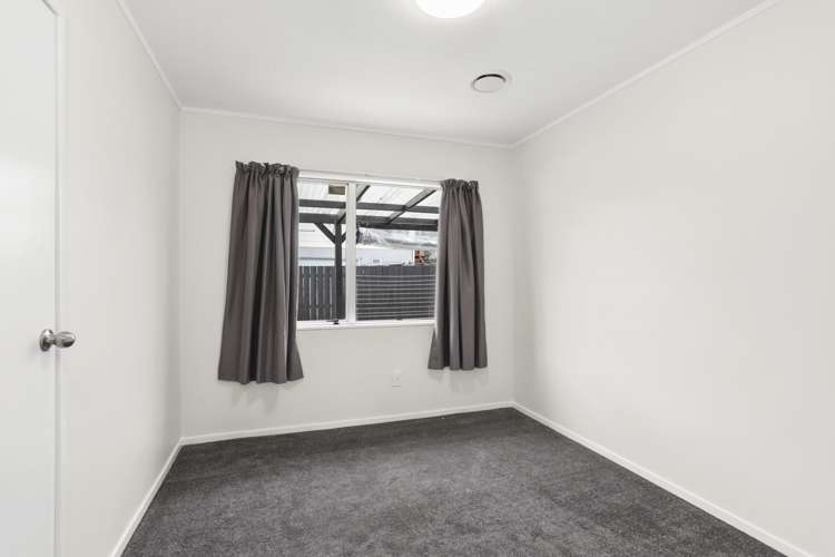 2/152 Rathgar Road Henderson_16