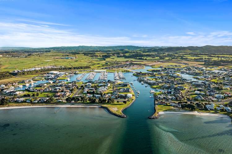 8 Stace Hopper Drive One Tree Point_21