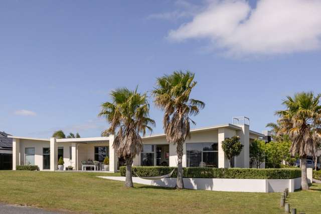 Iconic Home Built for the View