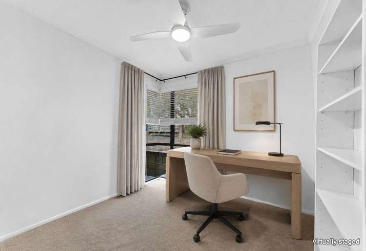 5 Springwater Vale Unsworth Heights_12