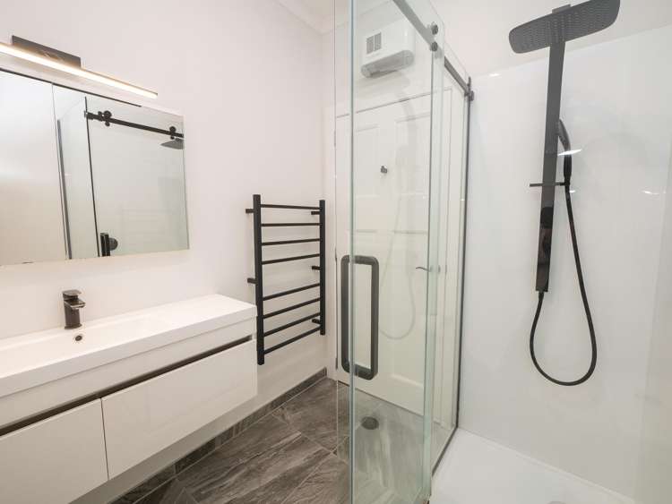 24 Dundonald Street Tainui_12