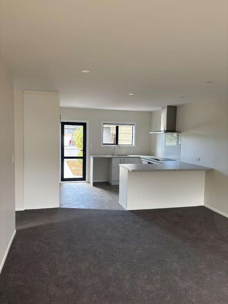98A Tirimoana Road 1802_1