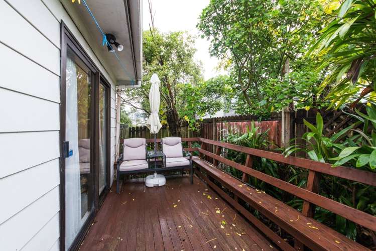 2/17 Chislehurst Street Henderson_13