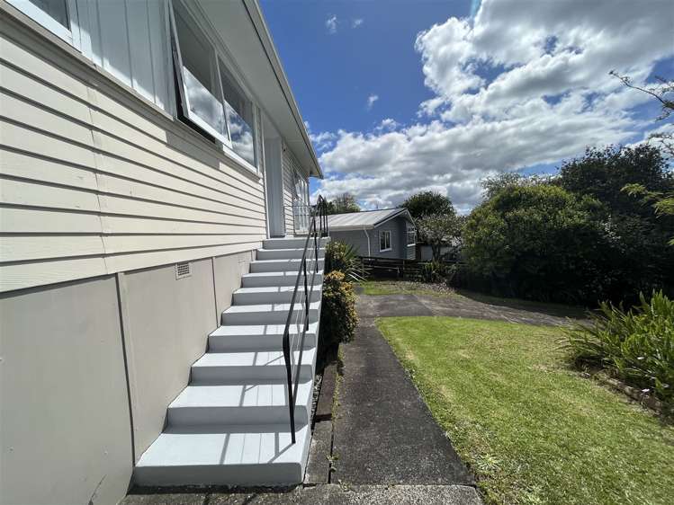 16 Bayside Avenue Te Atatu Peninsula_2
