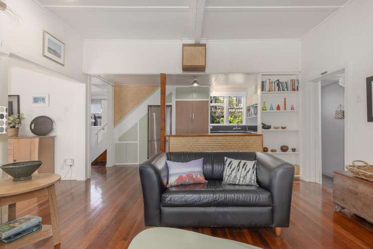 11 Whanake Street Titahi Bay_3