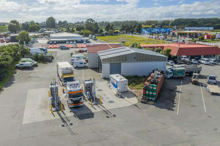 527 Sawyers Arms Road Harewood_6