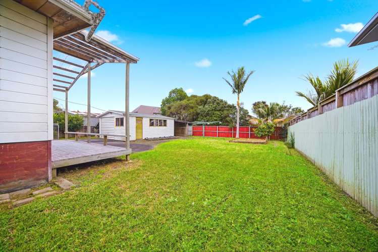6 Robert Burke Place Henderson_7