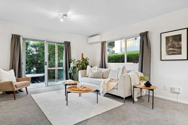 2/56 Waipani Road Te Atatu Peninsula_10