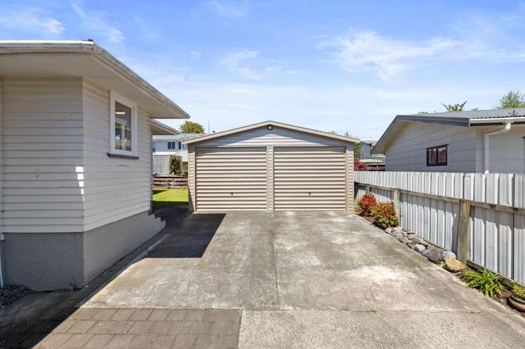 21 Hinemoa Avenue Taupō_19