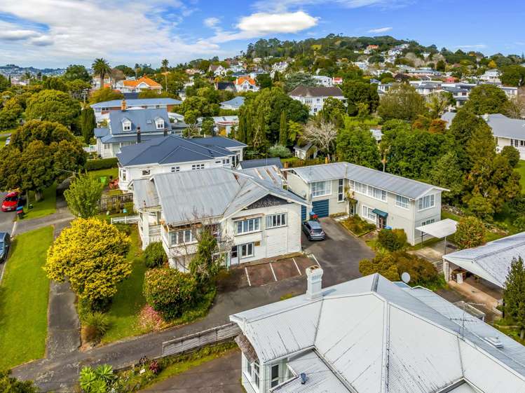 29 Lloyd Avenue Mount Albert_1