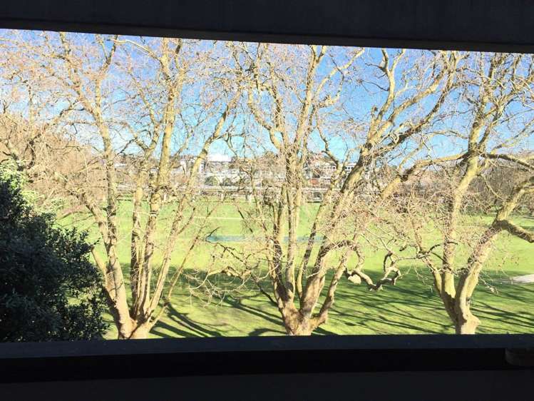 13/8 Dock Street Auckland Central_9